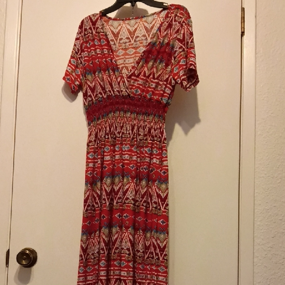 Women's West Loop Red and White Patterned Midi Dress. Size Small.